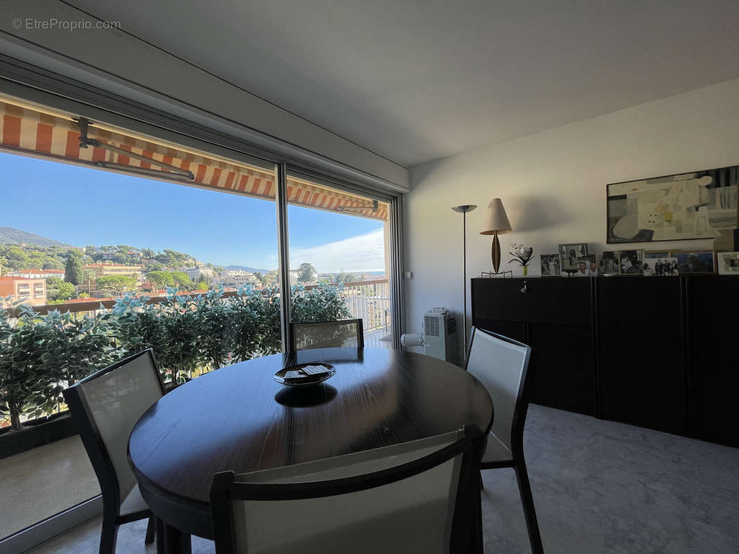 Appartement à ROQUEBRUNE-CAP-MARTIN