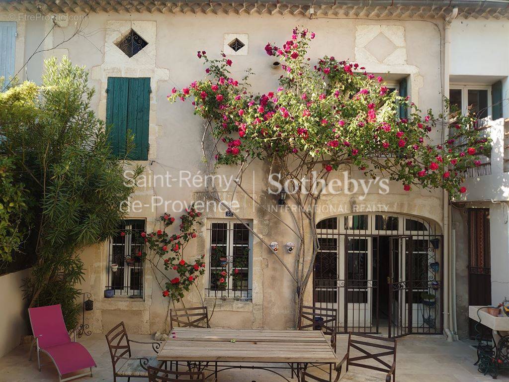 Maison à SAINT-REMY-DE-PROVENCE