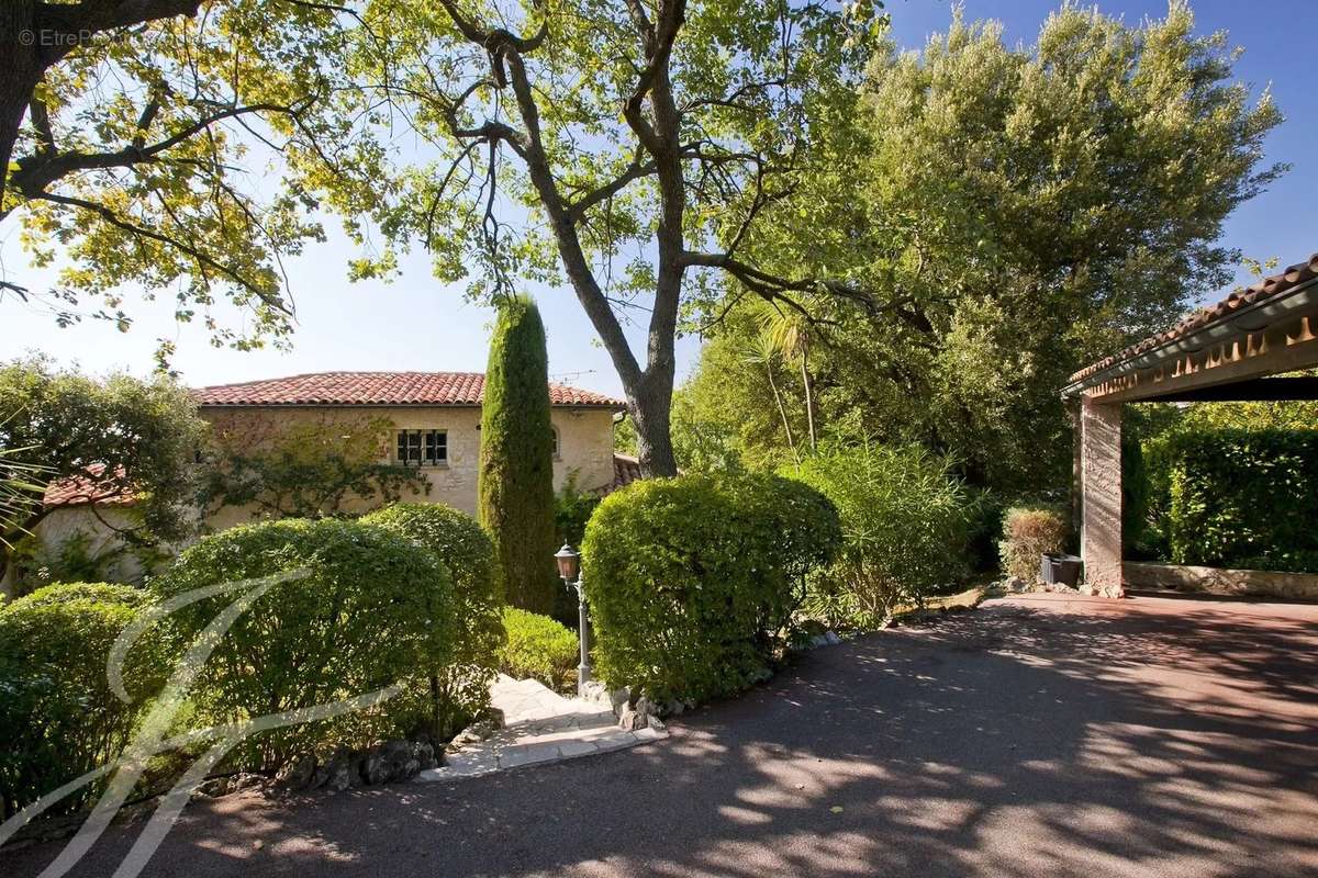 Maison à LA COLLE-SUR-LOUP