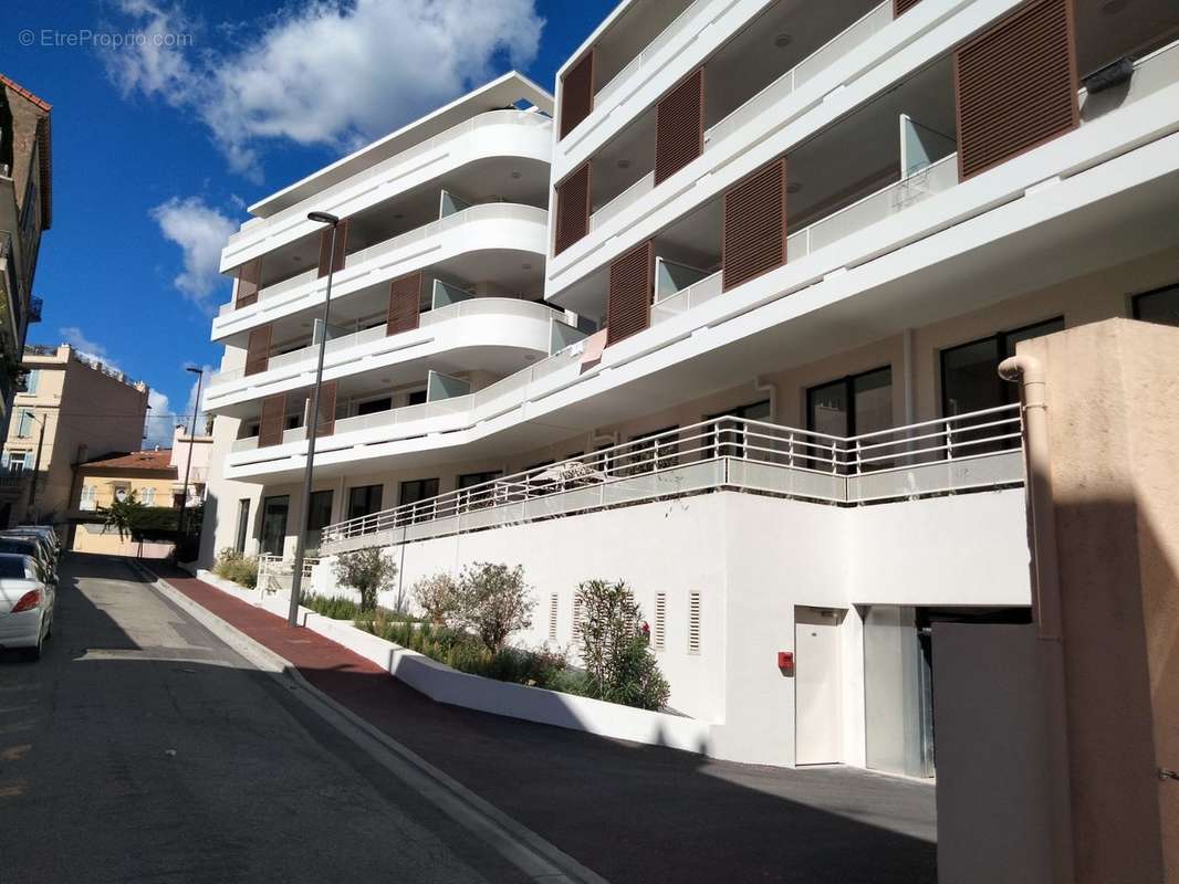 Parking à CANNES