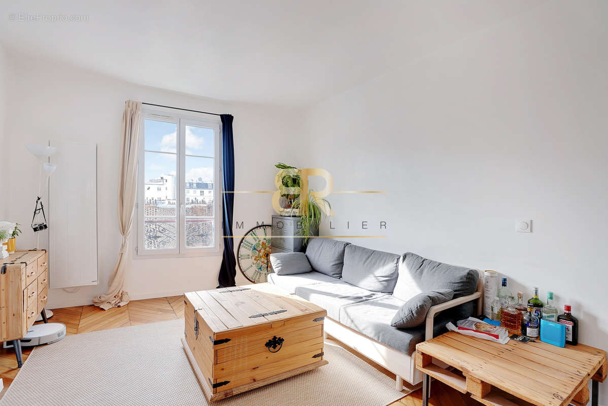 Appartement à PARIS-17E