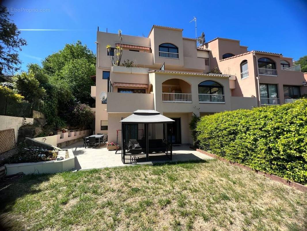 Appartement à ROQUEBRUNE-CAP-MARTIN