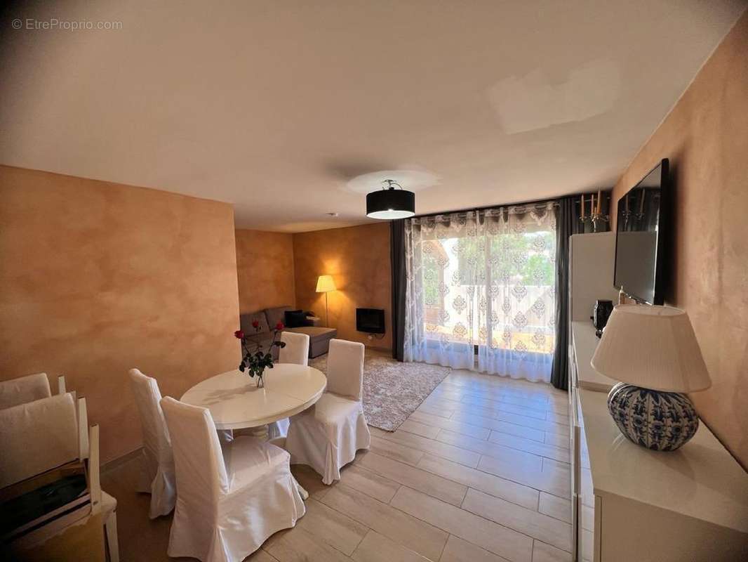 Appartement à ROQUEBRUNE-CAP-MARTIN