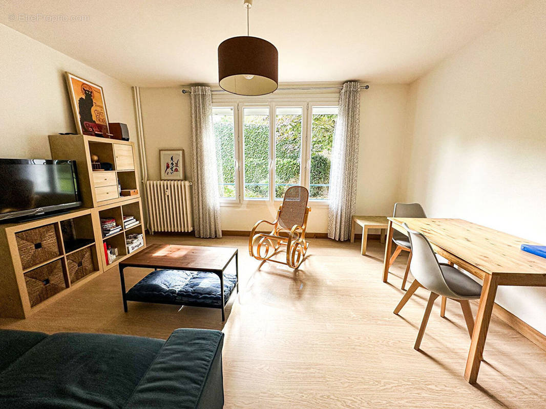 Appartement à FONTENAY-SOUS-BOIS