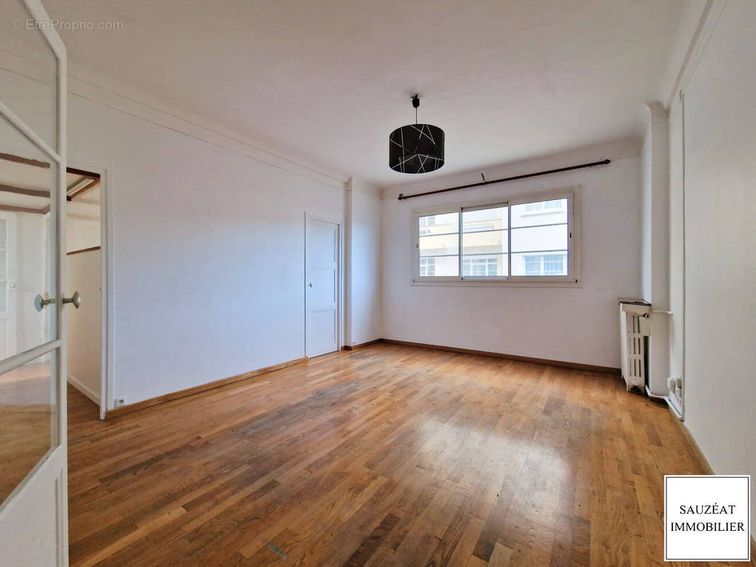 Appartement à MONTROUGE