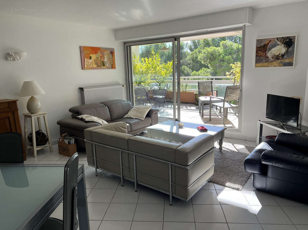 Appartement à VILLENEUVE-LES-AVIGNON