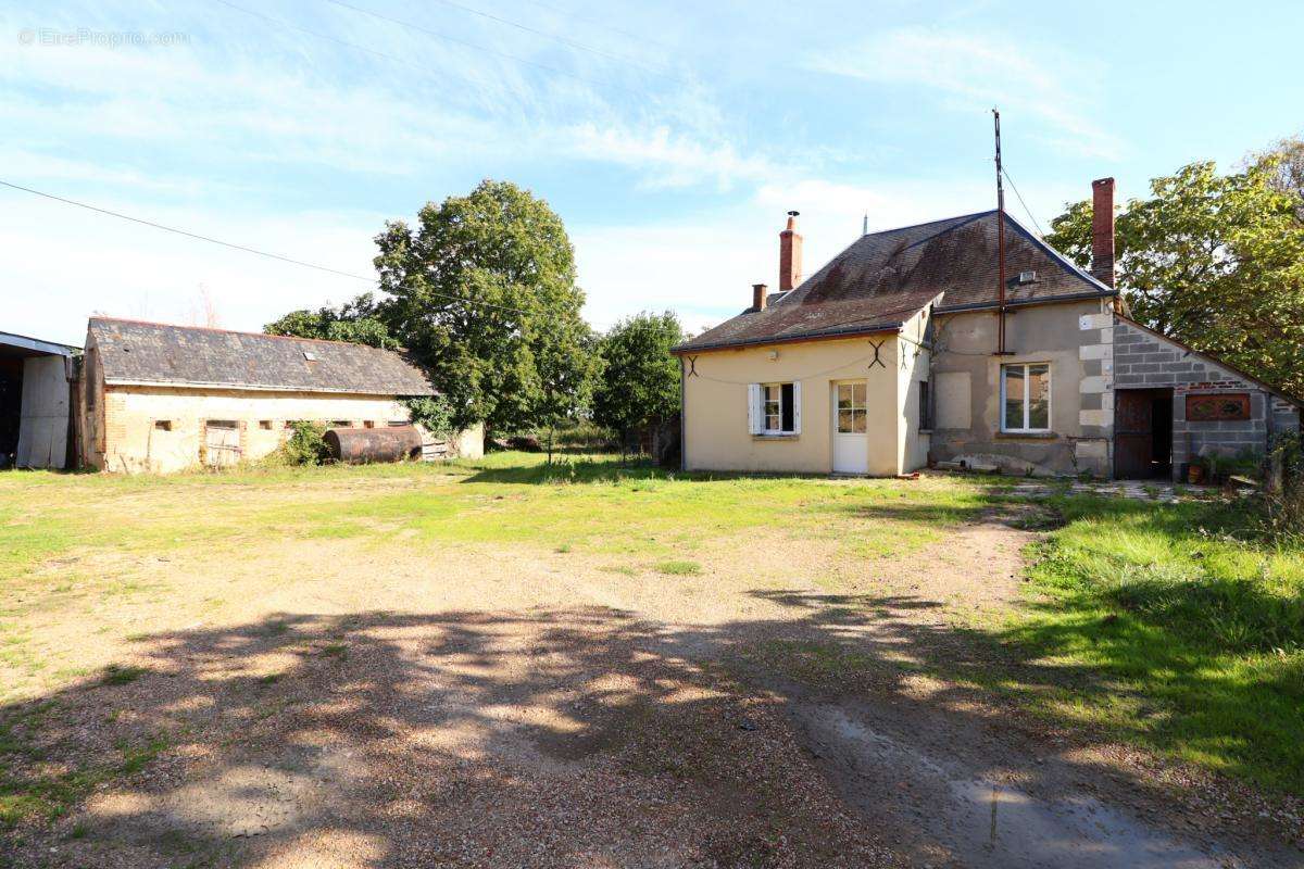 Maison à VILLIERS-AU-BOUIN