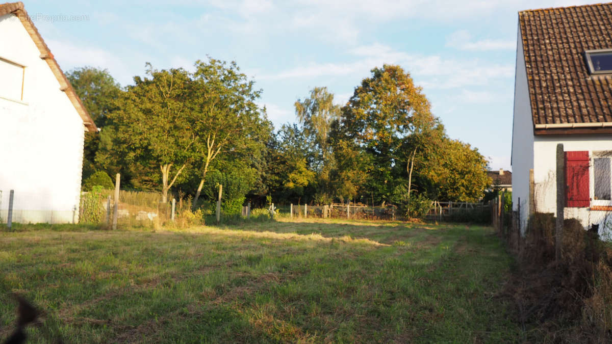 Terrain à SAINT-OUEN