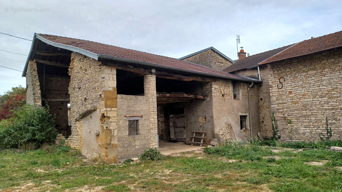 Maison à UCHIZY