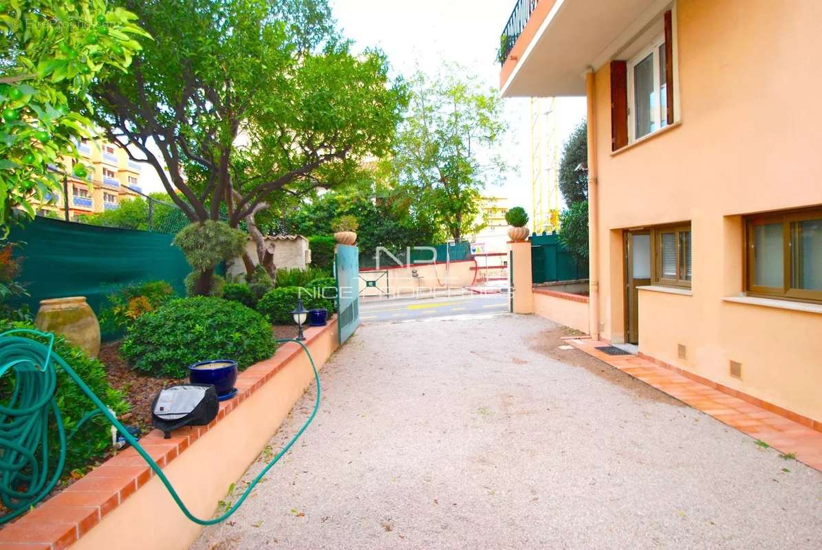 Appartement à ROQUEBRUNE-CAP-MARTIN