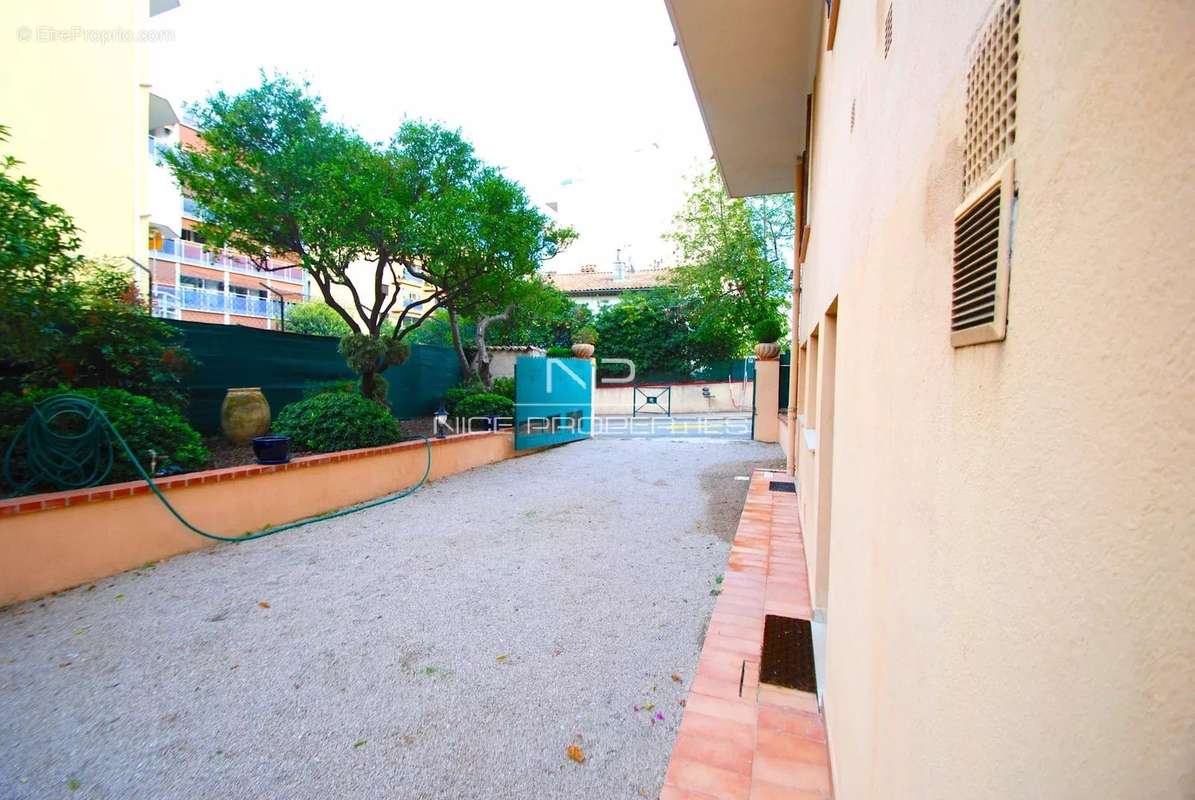 Appartement à ROQUEBRUNE-CAP-MARTIN