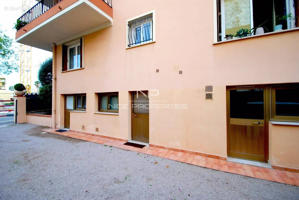 Appartement à ROQUEBRUNE-CAP-MARTIN