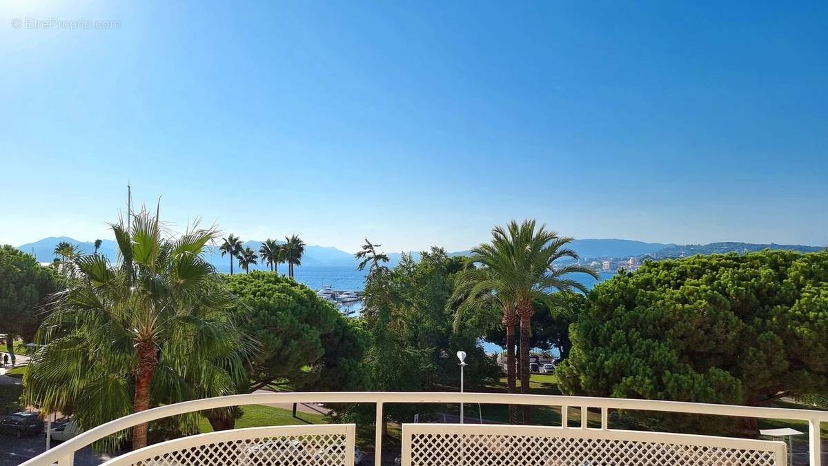 Appartement à CANNES