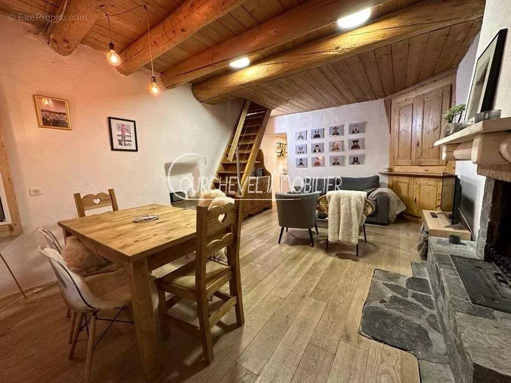 Appartement à LA PERRIERE