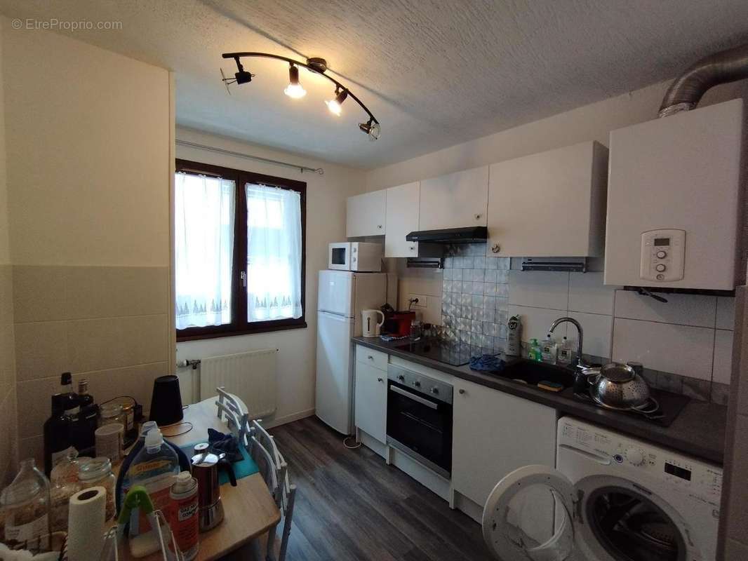   - Appartement à GRENOBLE