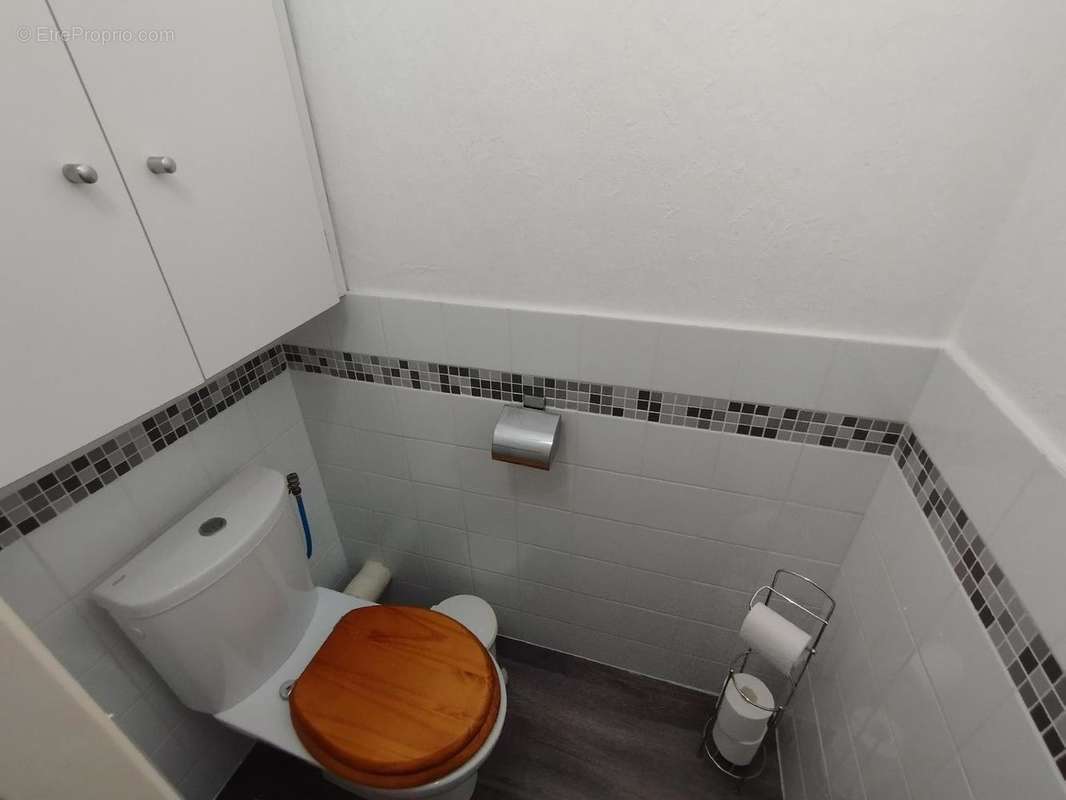   - Appartement à GRENOBLE