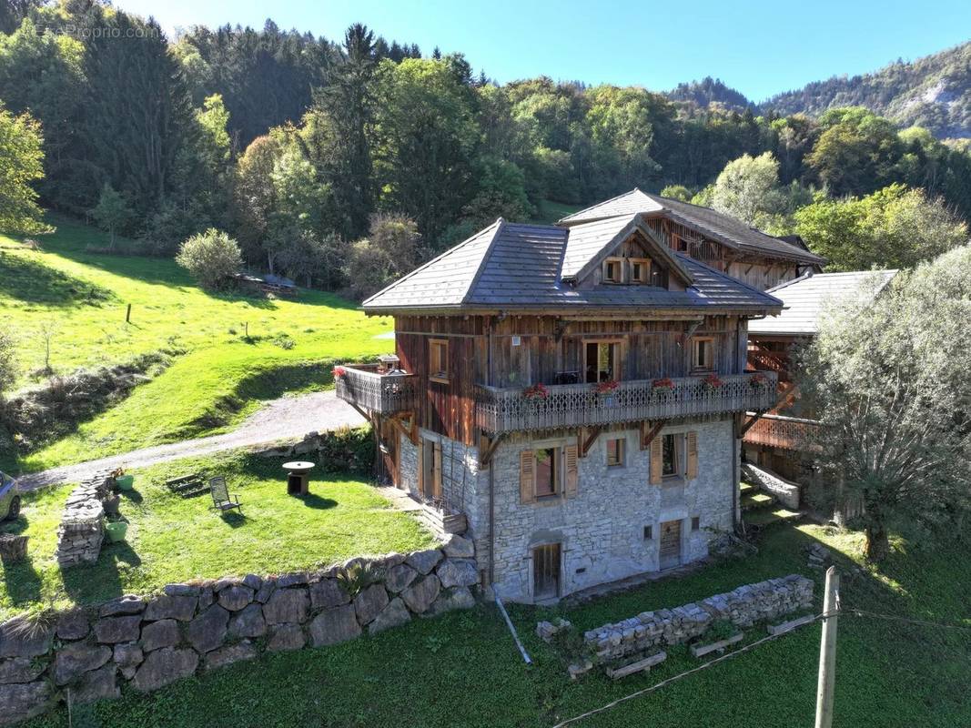 Maison à CHATILLON-SUR-CLUSES