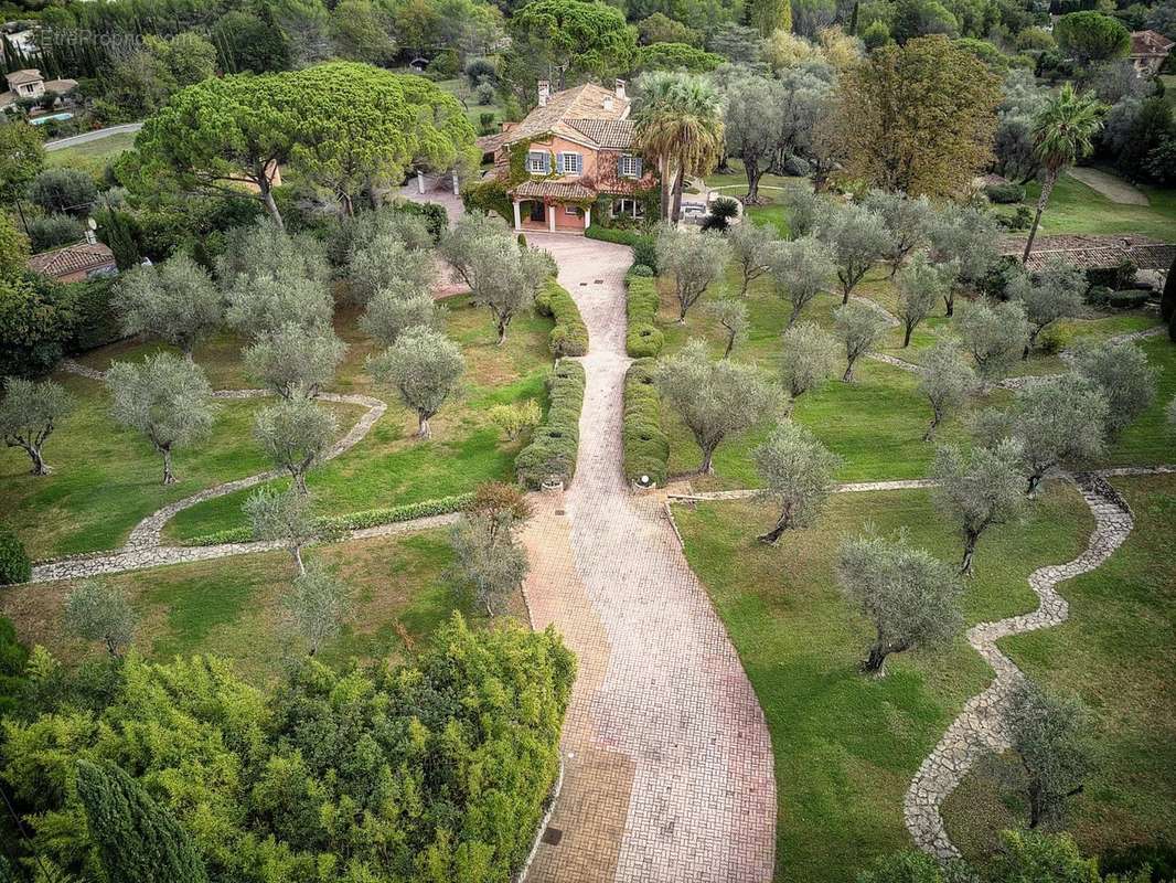 Maison à MOUGINS