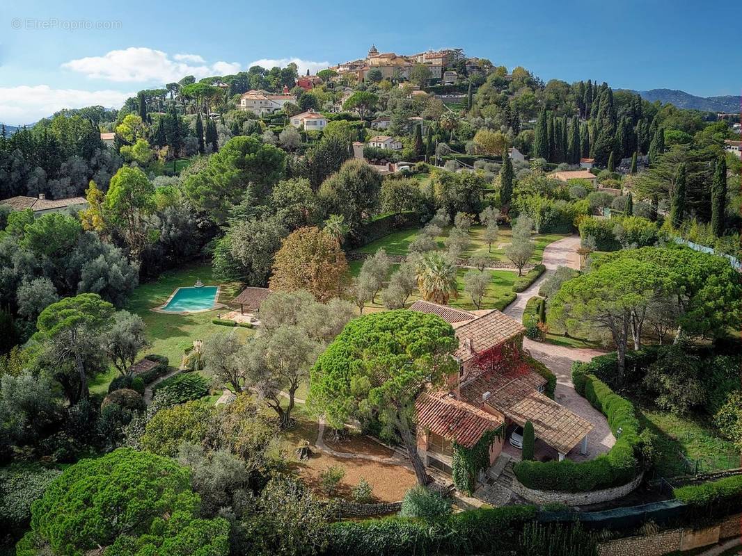 Maison à MOUGINS