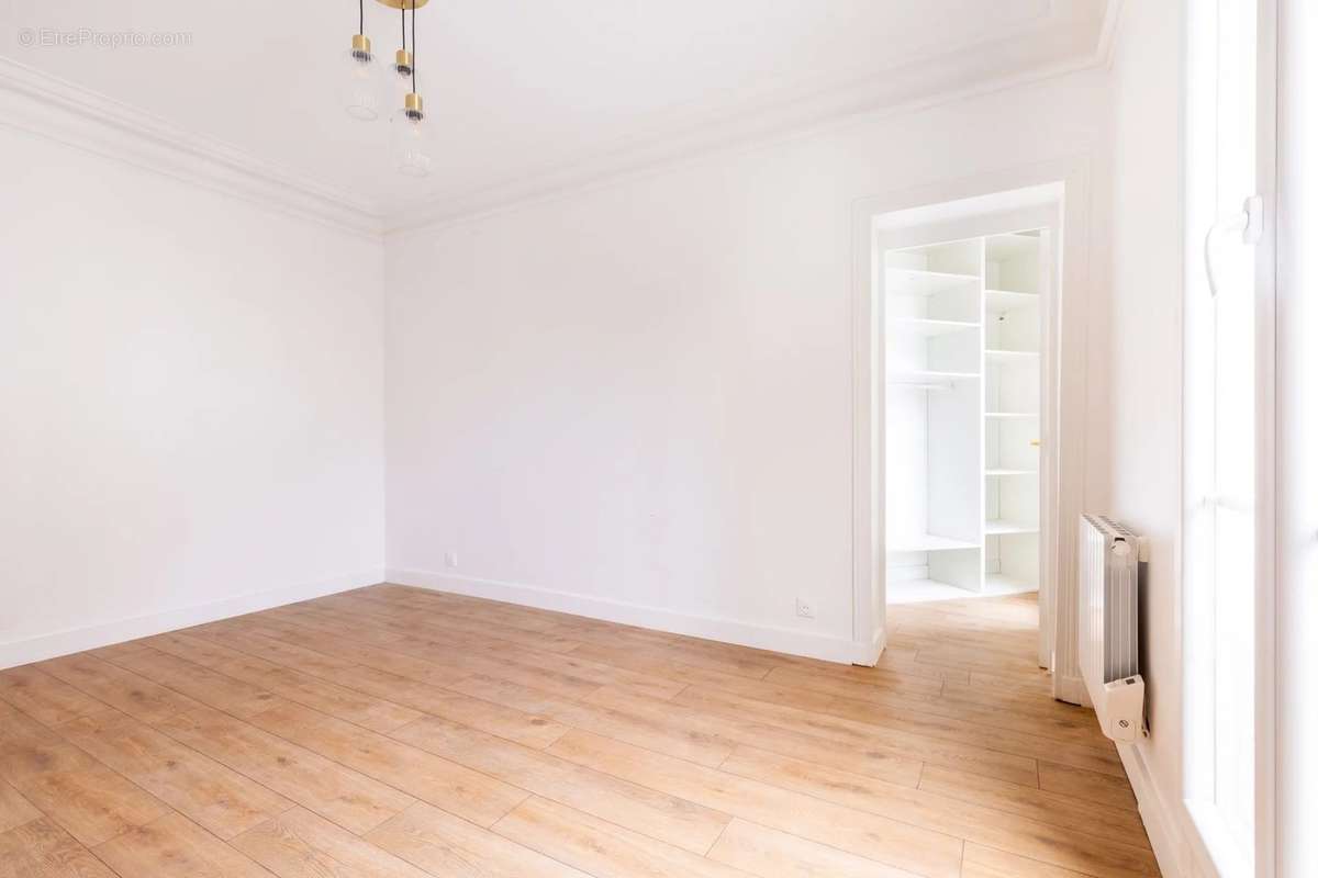 Appartement à LEVALLOIS-PERRET