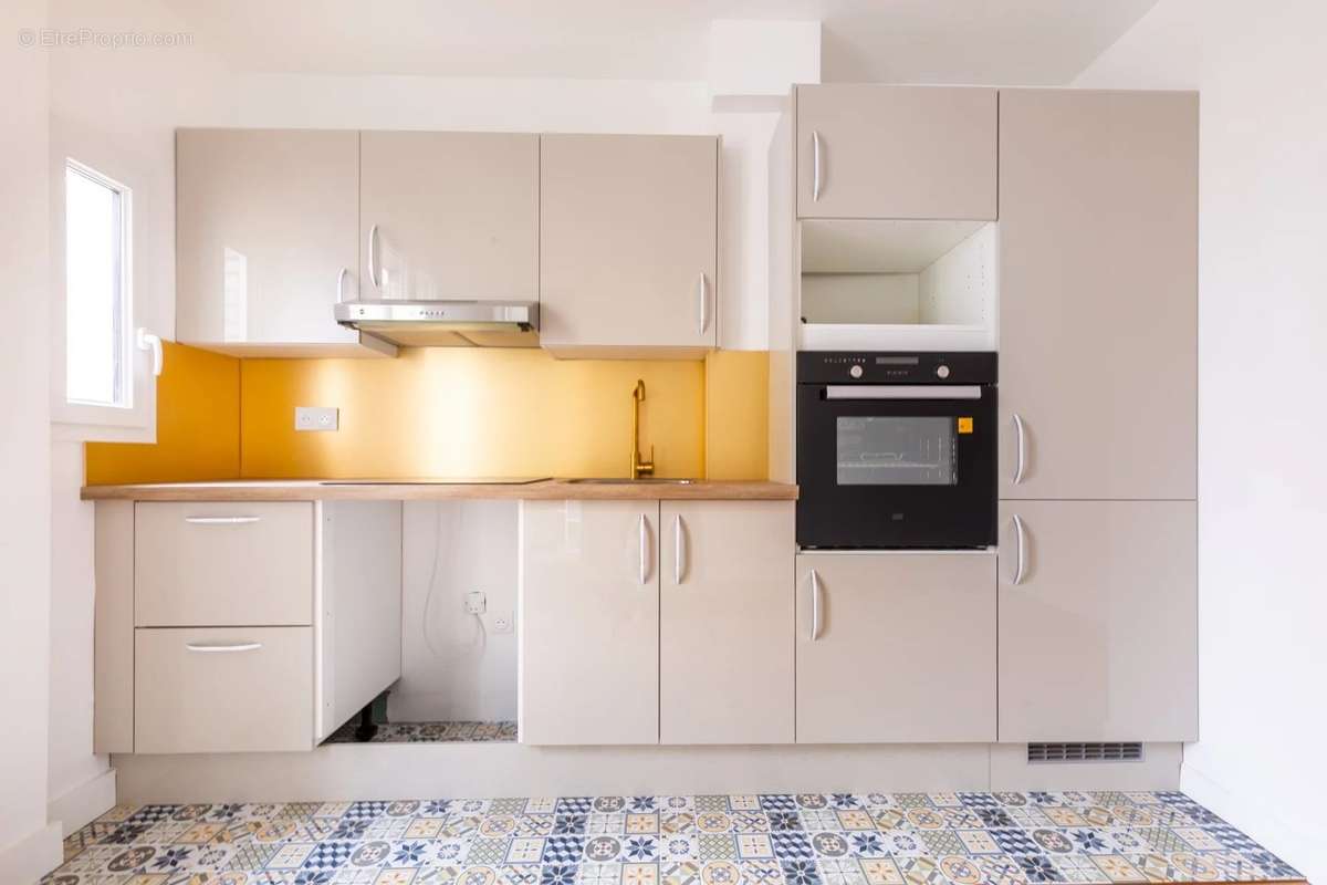 Appartement à LEVALLOIS-PERRET