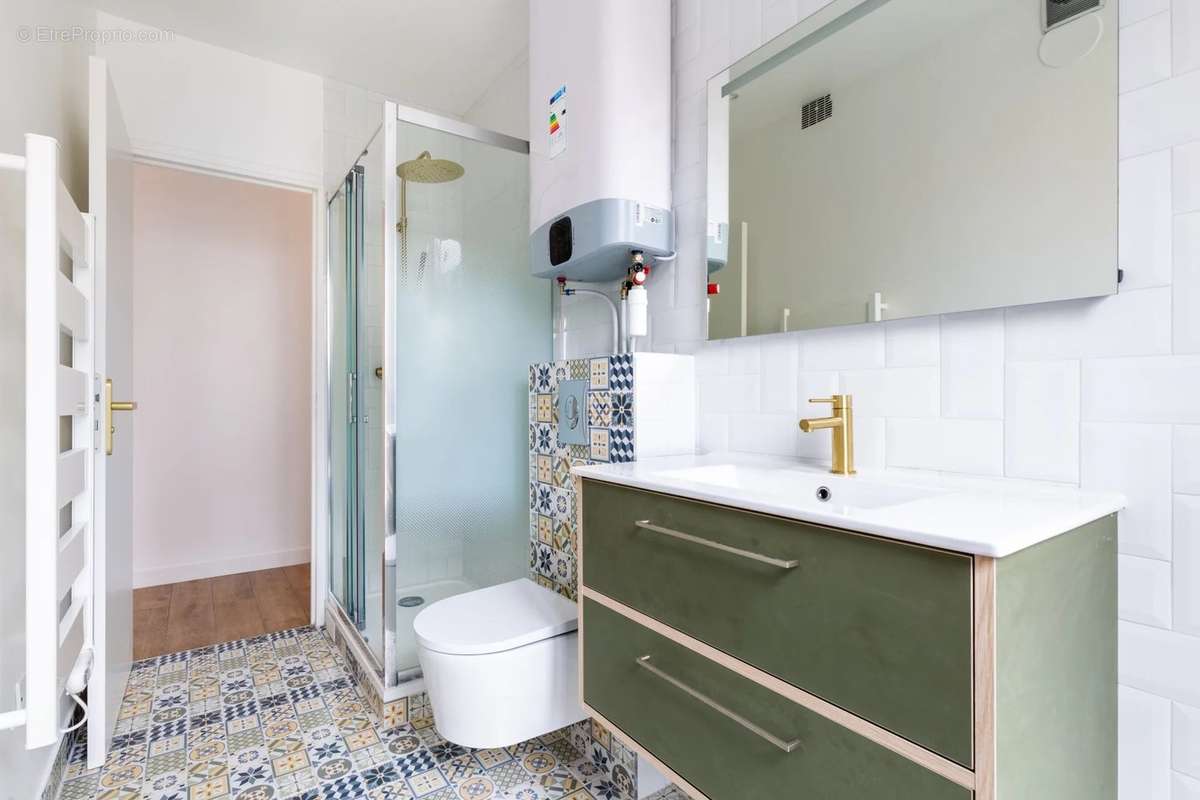 Appartement à LEVALLOIS-PERRET