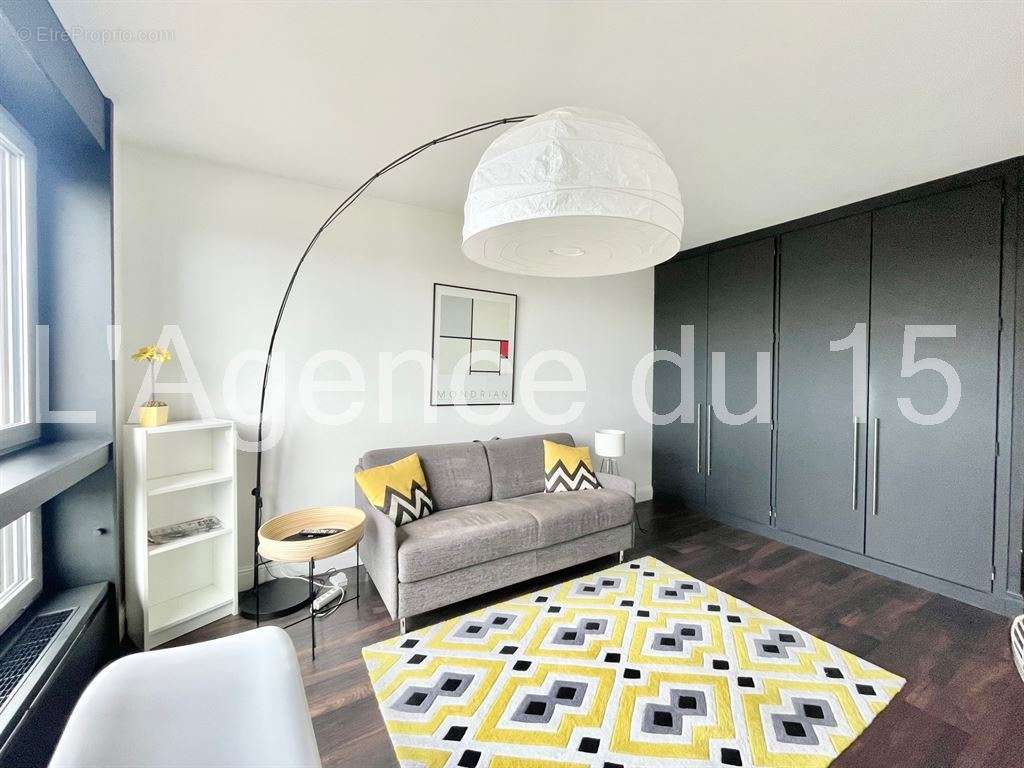 Appartement à PARIS-15E