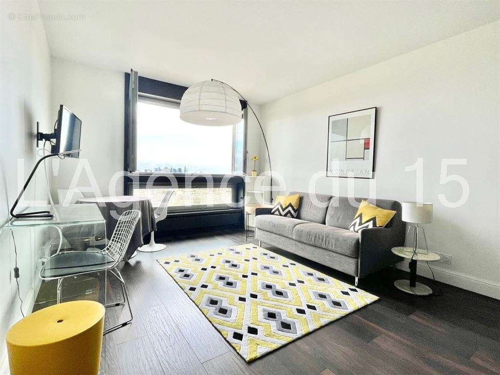 Appartement à PARIS-15E