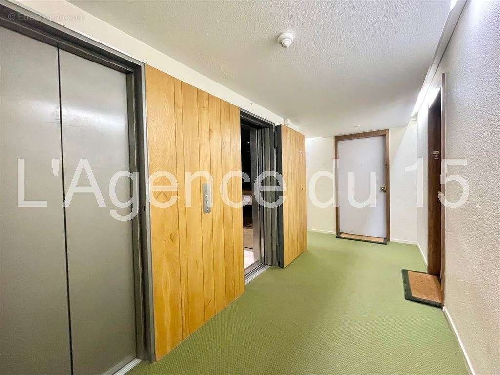 Appartement à PARIS-15E