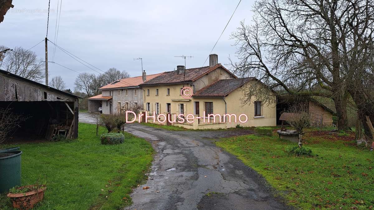 Maison à VOUHE