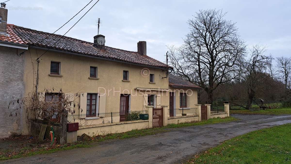 Maison à VOUHE