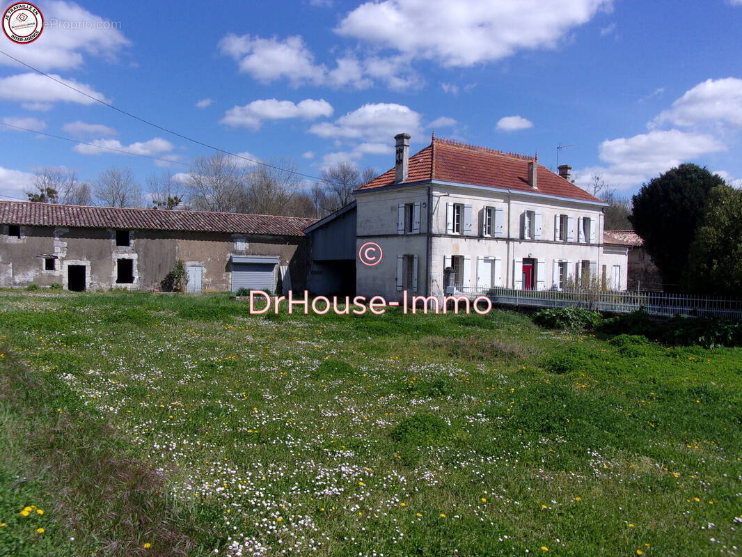 Maison à SAINT-FORT-SUR-GIRONDE