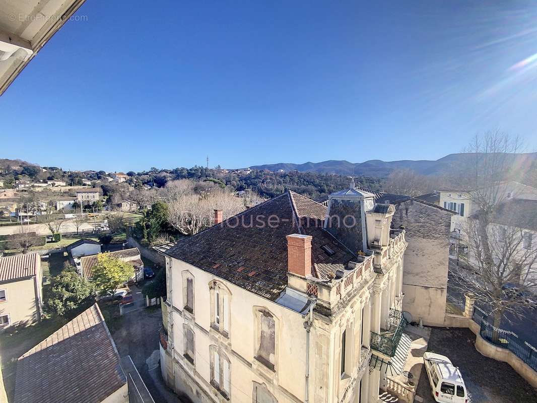 Appartement à LAMALOU-LES-BAINS