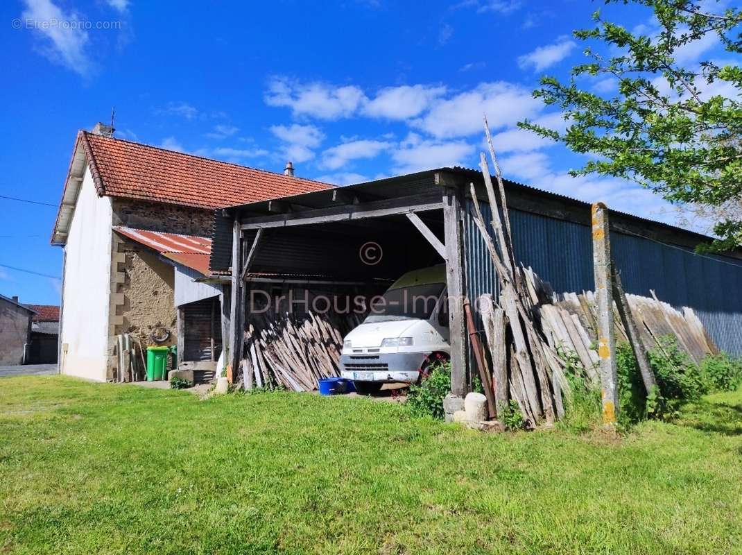 Maison à LE BUSSEAU