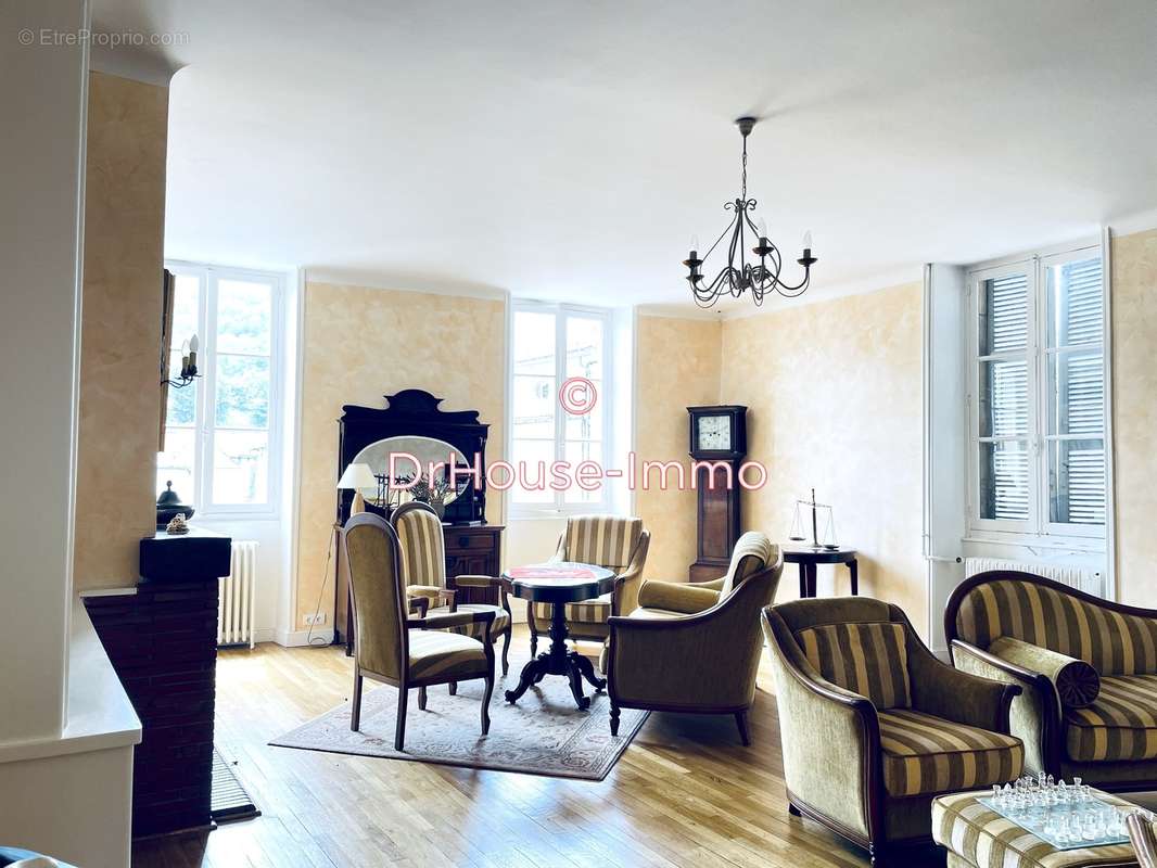 Appartement à BEAULIEU-SUR-DORDOGNE