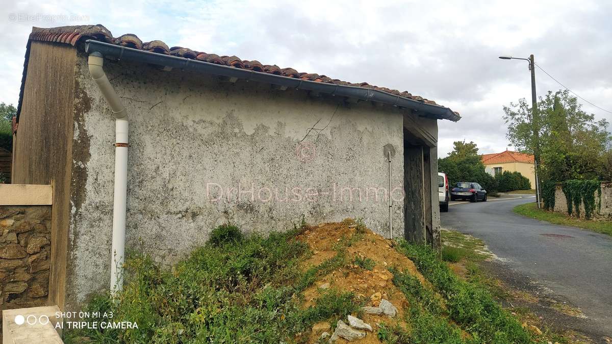 Maison à MOUZILLON