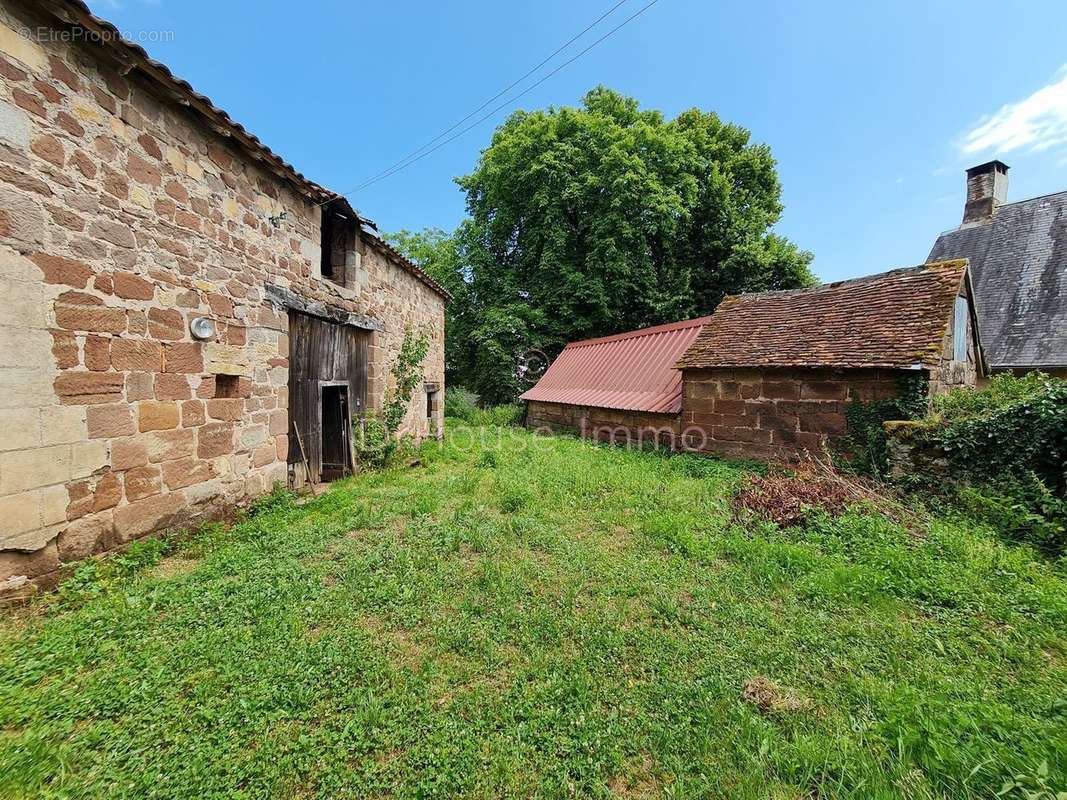 Maison à ROSIERS-DE-JUILLAC