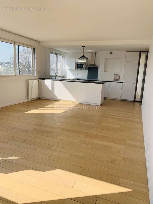 Appartement à NEUILLY-SUR-SEINE