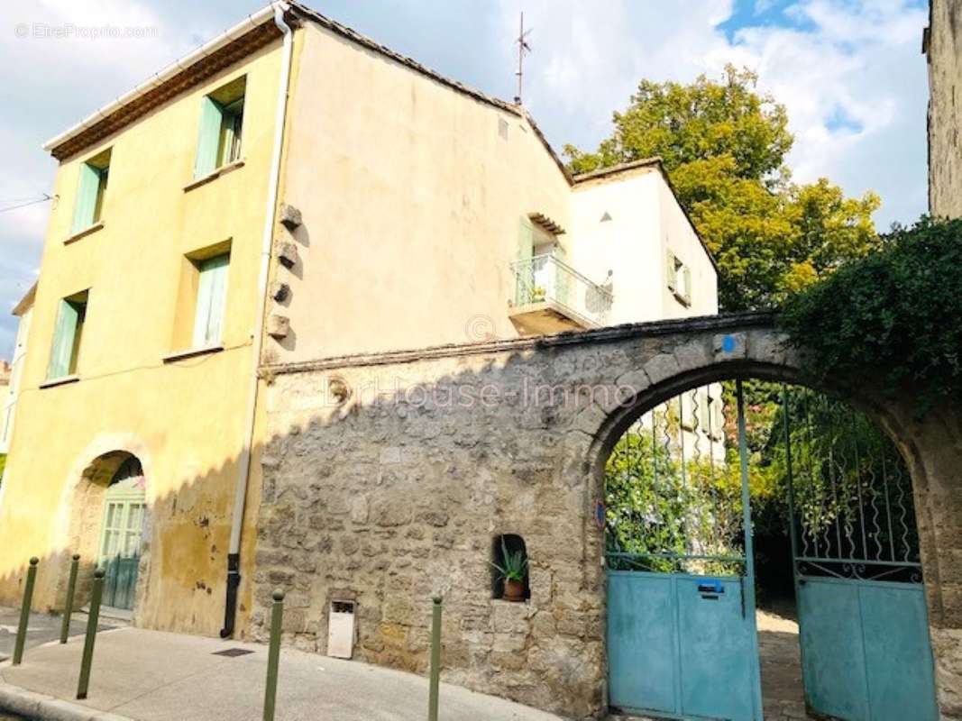 Maison à UZES