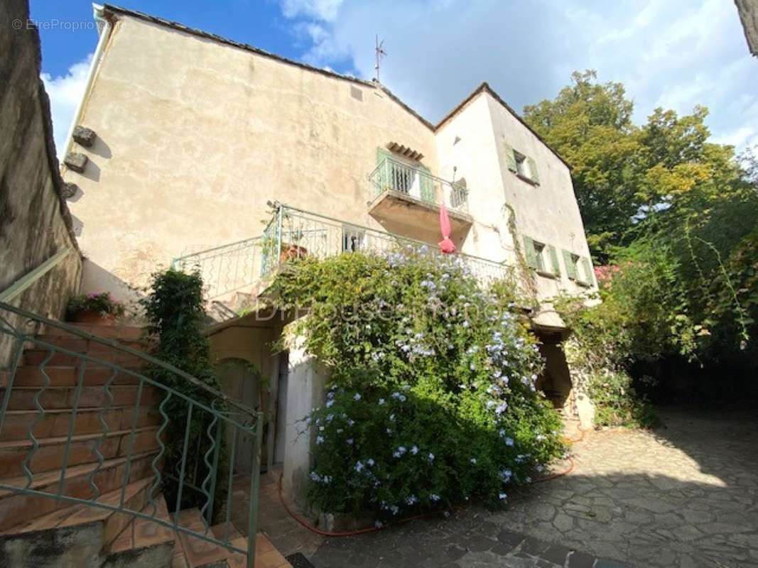 Maison à UZES