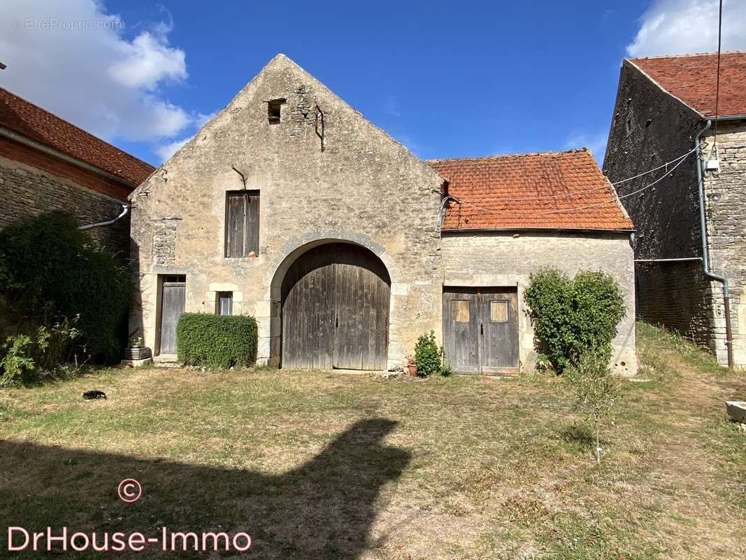 Maison à MONTBARD