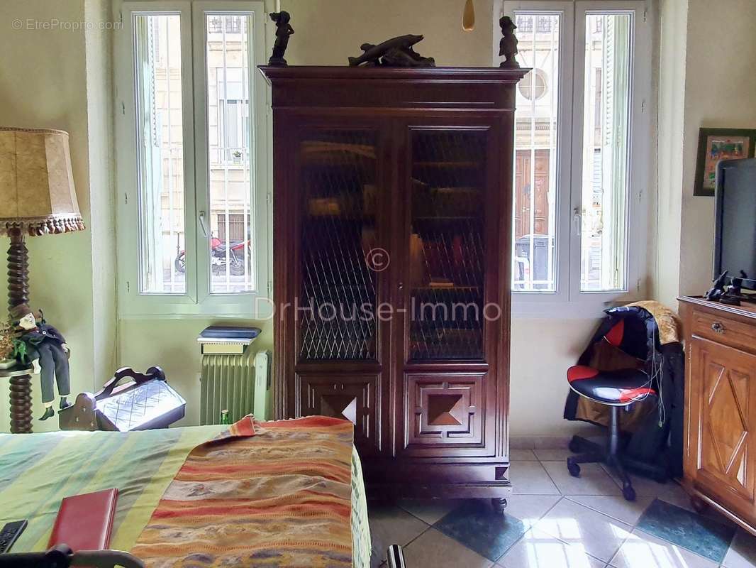 Appartement à MARSEILLE-5E