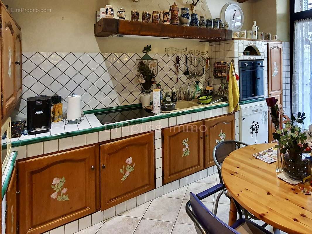 Appartement à MARSEILLE-5E