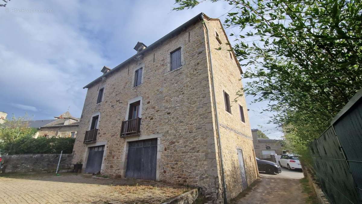 Appartement à AGEN-D&#039;AVEYRON