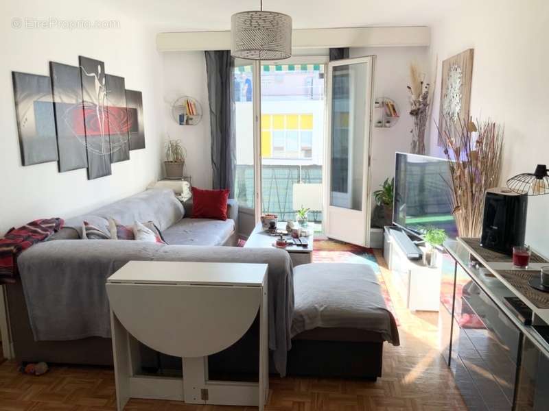 Appartement à MARSEILLE-5E