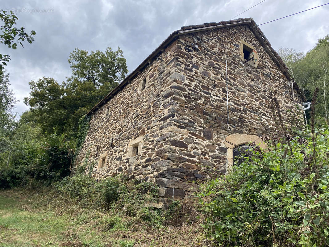 Maison à ESTAING