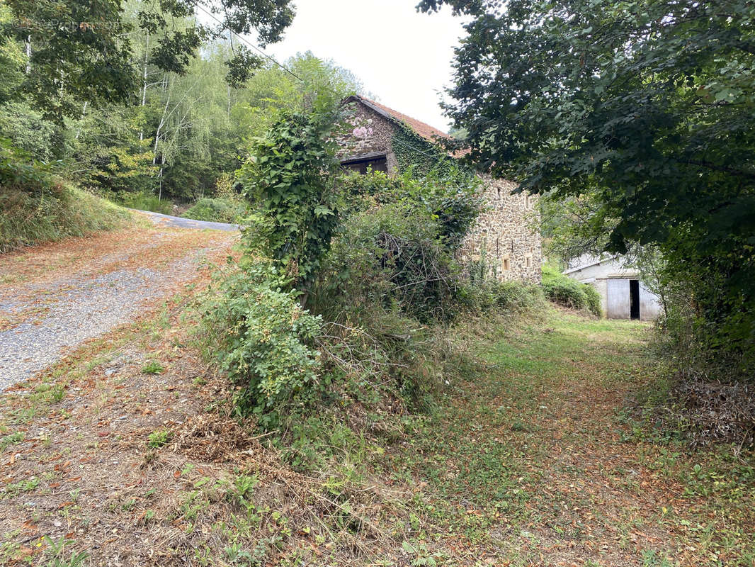 Maison à ESTAING