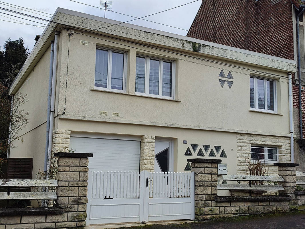 Maison à SAINT-QUENTIN