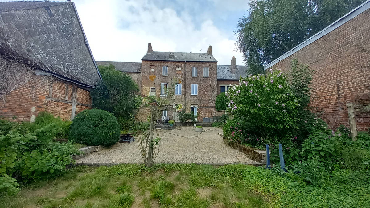 Appartement à ETREAUPONT