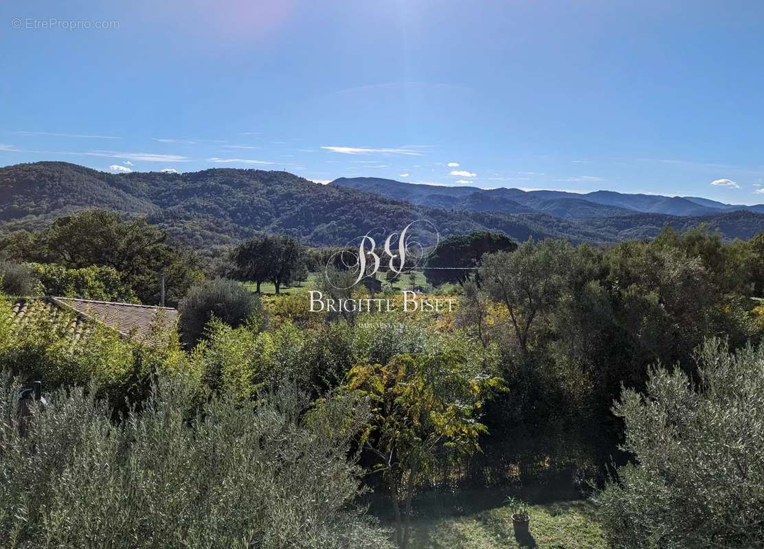 Maison à LA GARDE-FREINET